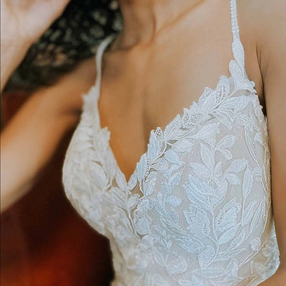 Stella York ORGANIC LACE FIT-AND-FLARE DRESS 7312 - Picture 5 of 7